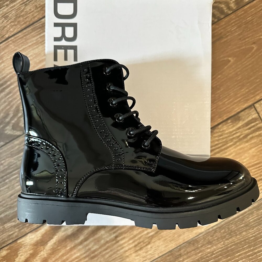 NWT - DREAM PAIRS Girls Side Zipper Combat Ankle Boots Size 4